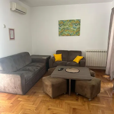 Cozy Two Bedroom In Belgrade
