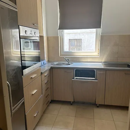Cozy Two Bedroom In Belgrade